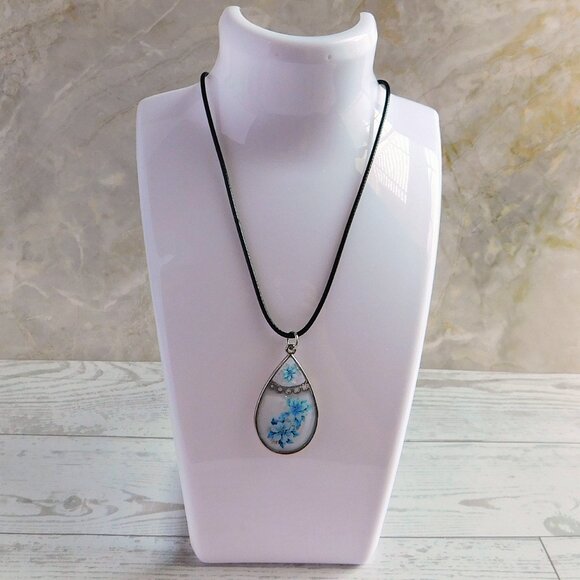 One of a kind handmade pendant with braided cord 18" necklace (with extender) - Picture 3 of 3